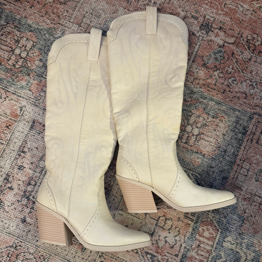 White heeled Cowboy Boots